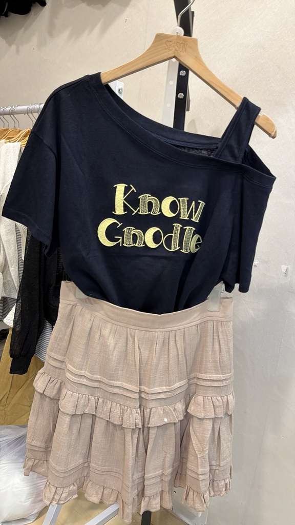 杏色蛋糕裙